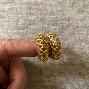 VINTAGE SMALL GOLD HOOP EARRINGS HOOPS